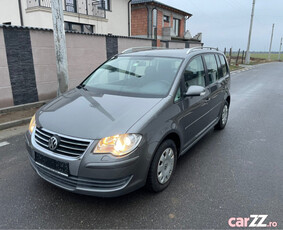 2008 VW Touran 1.9TDI klima,pilot automat,senzori parcare