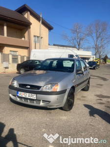 Ford fiesta1.3 benzina