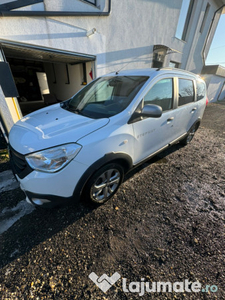 Dacia Lodgy Stepway, iunie 2015, 110 cp, 135000 km.