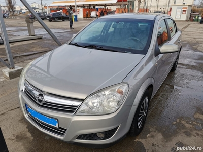 Vânzare Opel Astra H sedan