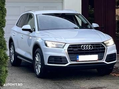 Audi Q5 2.0 40 TDI quattro S tronic Design