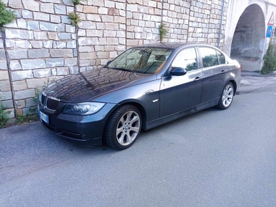 Bmw 330xdrive manual Campulung Moldovenesc