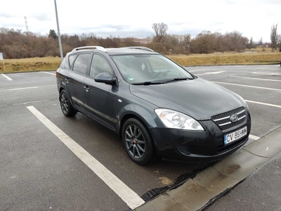 De vanzare Kia Ceed, benzina, 1.4 litri, model 2009 Cluj-Napoca