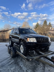 Jeep Grand Cherokee Robanestii de Sus