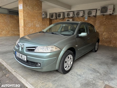 Renault Megane Sedan 1.4 16V Authentique