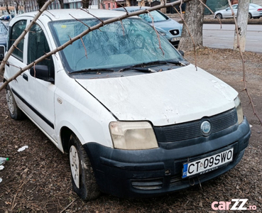 Renault Kangoo si Fiat Panda pentru reparat sau dezmembrat