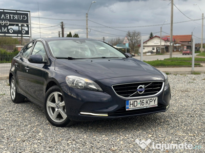 Volvo V40~kinetic*navigatie*S.I.P.S*2014*unic proprietar Ro*1.6 diesel