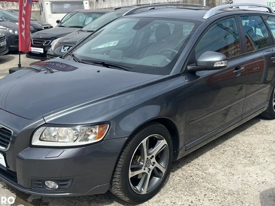 Volvo V50 Pentru mai multe poze si carte service va rug