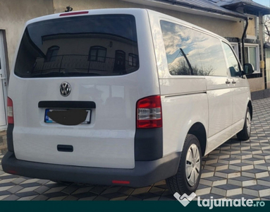 VW Transporter 8+1 locuri 2015