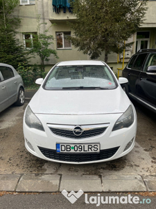 Opel Astra J masina