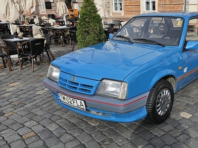 Opel Ascona 1.6 i GT-Line acte la zi ofer fiascal An Fab.1985