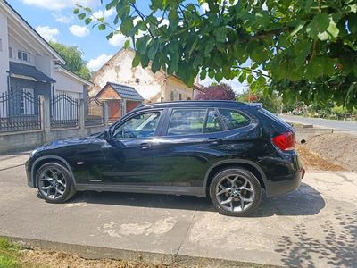 BMW X1 an 2010 diesel 20 tdi klimatronic 195000 km carte service