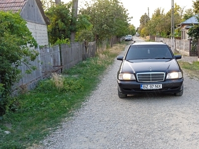 Mercedes Benz C200