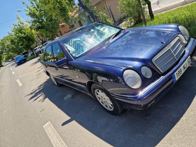 Mercedes Benz E 300 om606