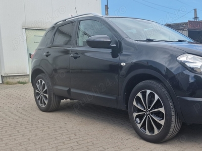 Nissan Qashqai tekna bose 4x4