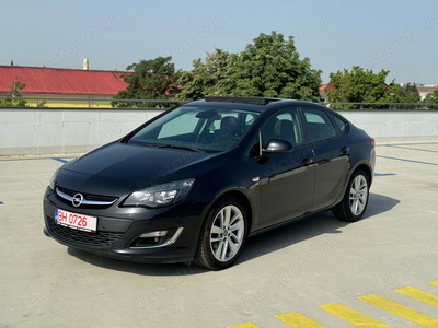 Opel Astra J Active 1.7Diesel 131CP Trapa Panoramica Navi Dublu Clima