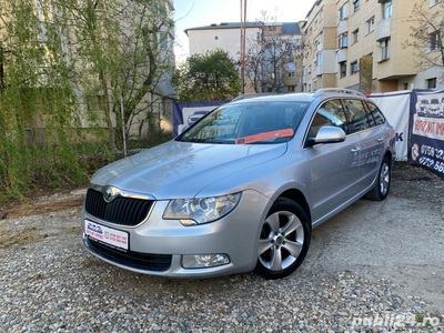 Skoda Superb 2011 2.0 TDI RATE * GARANTIE