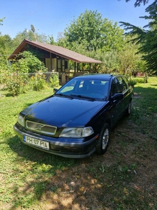 Vand Volvo V40, benzina 1.6 l, 1999