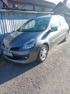 Vind Renault Clio 15 dci