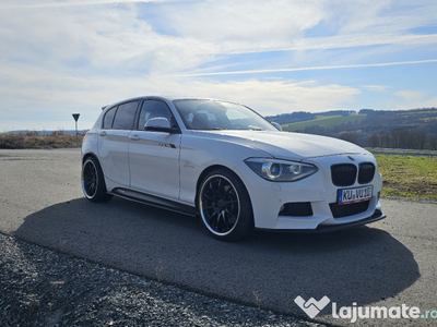 BMW 116i F20 2013 alb perlat foarte intretinut cu roti vara iarna