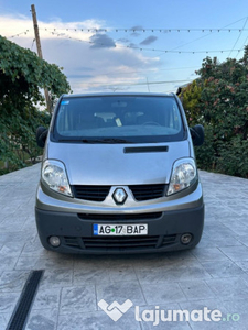 Renault Trafic 8+1