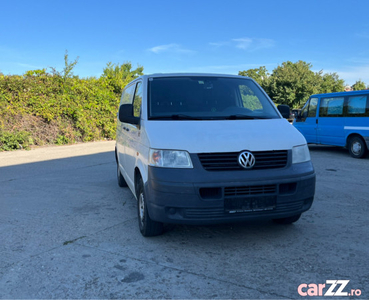 Volkswagen T5 transporter