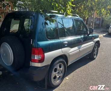 Mitsubishi pajero pinin