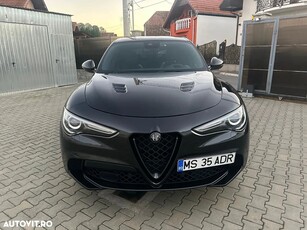 Alfa Romeo Stelvio V6 2.9 Bi-Turbo AT8-Q4 Quadrifoglio