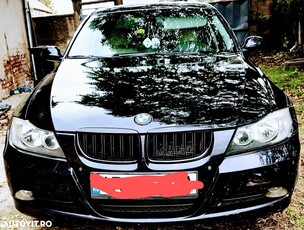 BMW Seria 3 320i Touring