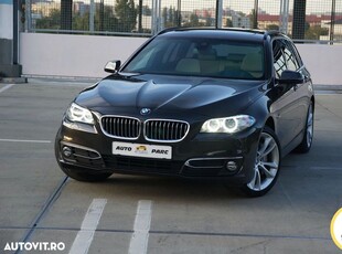 BMW Seria 5 530d xDrive Touring Aut. Luxury Line