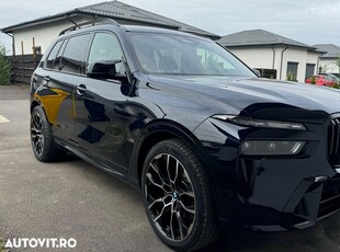 BMW X7 M60i xDrive AT MHEV