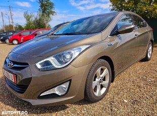 Hyundai i40 i40cw 1.7 CRDi blue Style