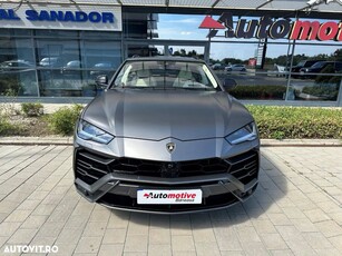 Lamborghini URUS Standard