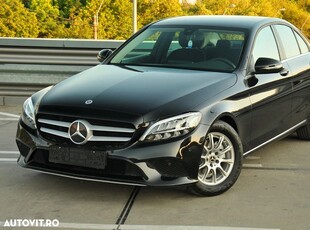 Mercedes-Benz C 180 d T 9G-TRONIC