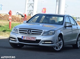 Mercedes-Benz C 250 (BlueTEC) d 4Matic T 7G-TRONIC Avantgarde