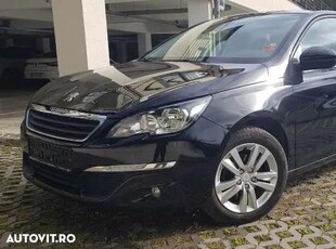 Peugeot 308 1.2 e-THP STT Active