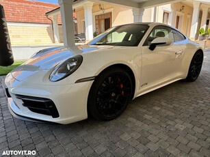 Porsche 911 Carrera 4 GTS PDK