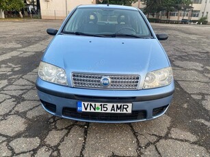 Vand Fiat Punto 1,2 Benzina 2007 + Set jante cu anvelope iarna