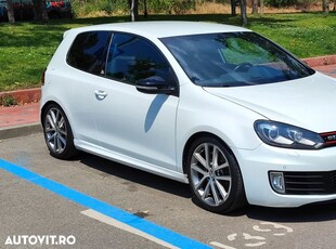 Volkswagen Golf 2.0 TSI GTI