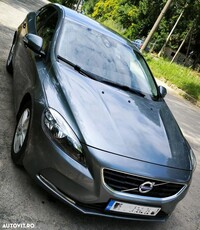 Volvo V40 D2