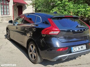 Volvo V40 D2