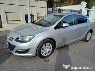 Opel Astra 2014 masina