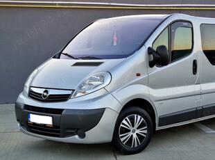 Opel vivaro Model-lung 8+1 locuri