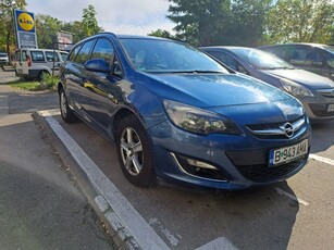 Vând Opel Astra J an 2013