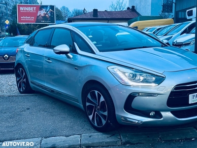 Citroën DS5 Hybrid4 EGS6 SportChic