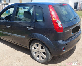 Ford Fiesta 1.4 tdci 2006 DEFECTA pt rabla/dezmembrari