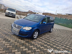 Vw touran 1.6i an 2008 impecabil