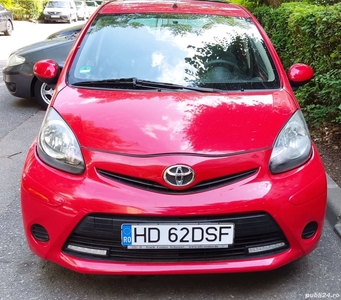 Vand Toyota Aygo 2012, benzina, 67000 Km