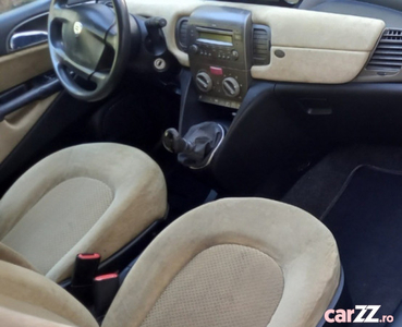 Lancia ypsilon 1.2 benzină înmatriculat