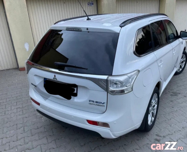 Mitsubishi outlander phev instyle +